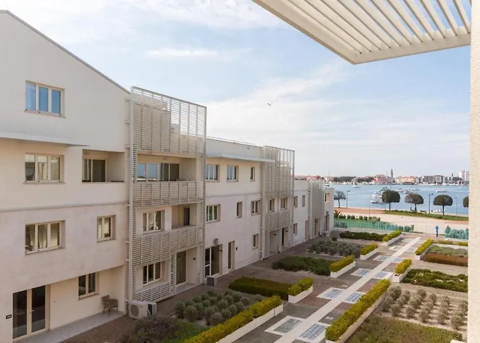 Domus Lauri Palace Apartamento *