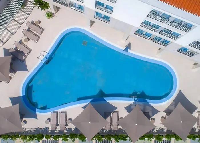 아파트 Domus Lauri Palace 우마그