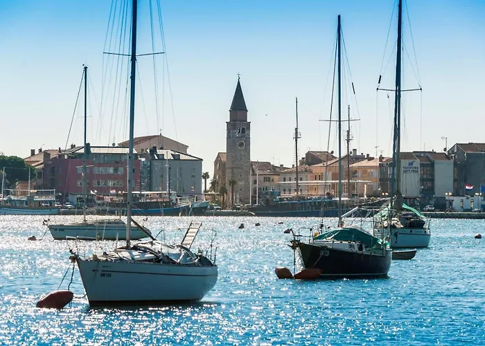 Domus Lauri Palace 아파트 *